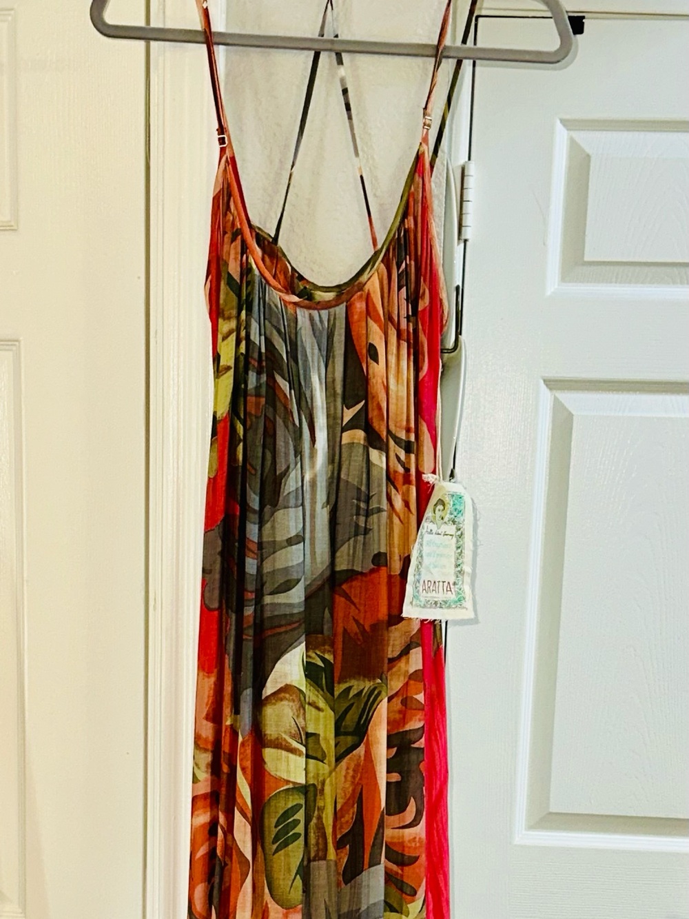 Arratta Tropical Print Boho Maxi Dress. Flowy, lightweight. Spaghetti straps.
